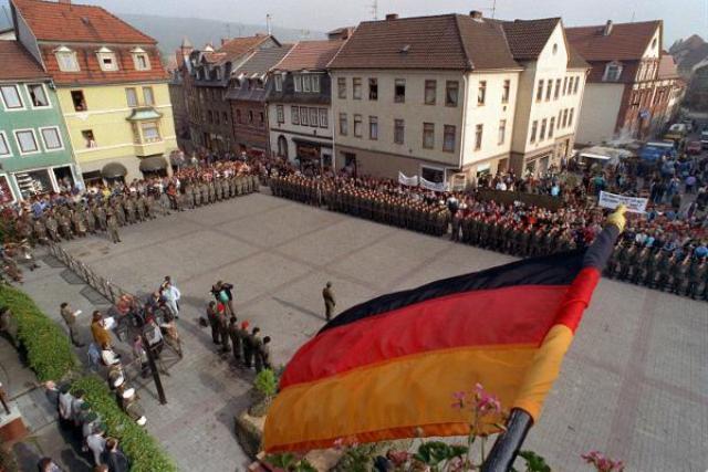 Erstes Bundeswehr-Gelöbnis von NVA-Soldaten (19. Oktober 1990)