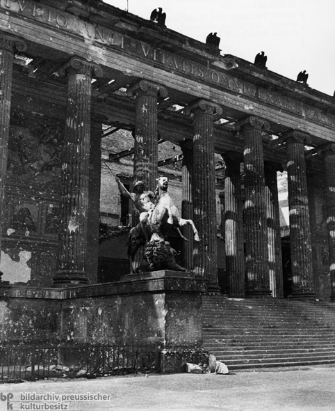 Blick auf das Alte Museum (1946)