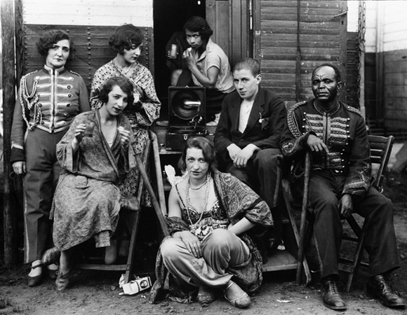 August Sander, <i>Zirkusartisten</i> (1926-32)