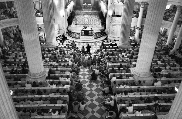 Prayer for Peace at St. Nicholas Church in Leipzig (October 9, 1989)