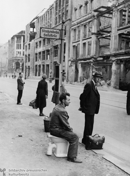 Streetcar Stop (1946)