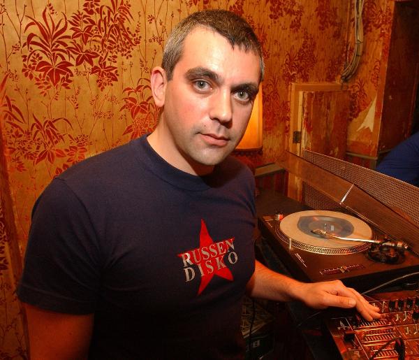 Schriftsteller Wladimir Kaminer in der „Russendisko” (10. Mai 2003)